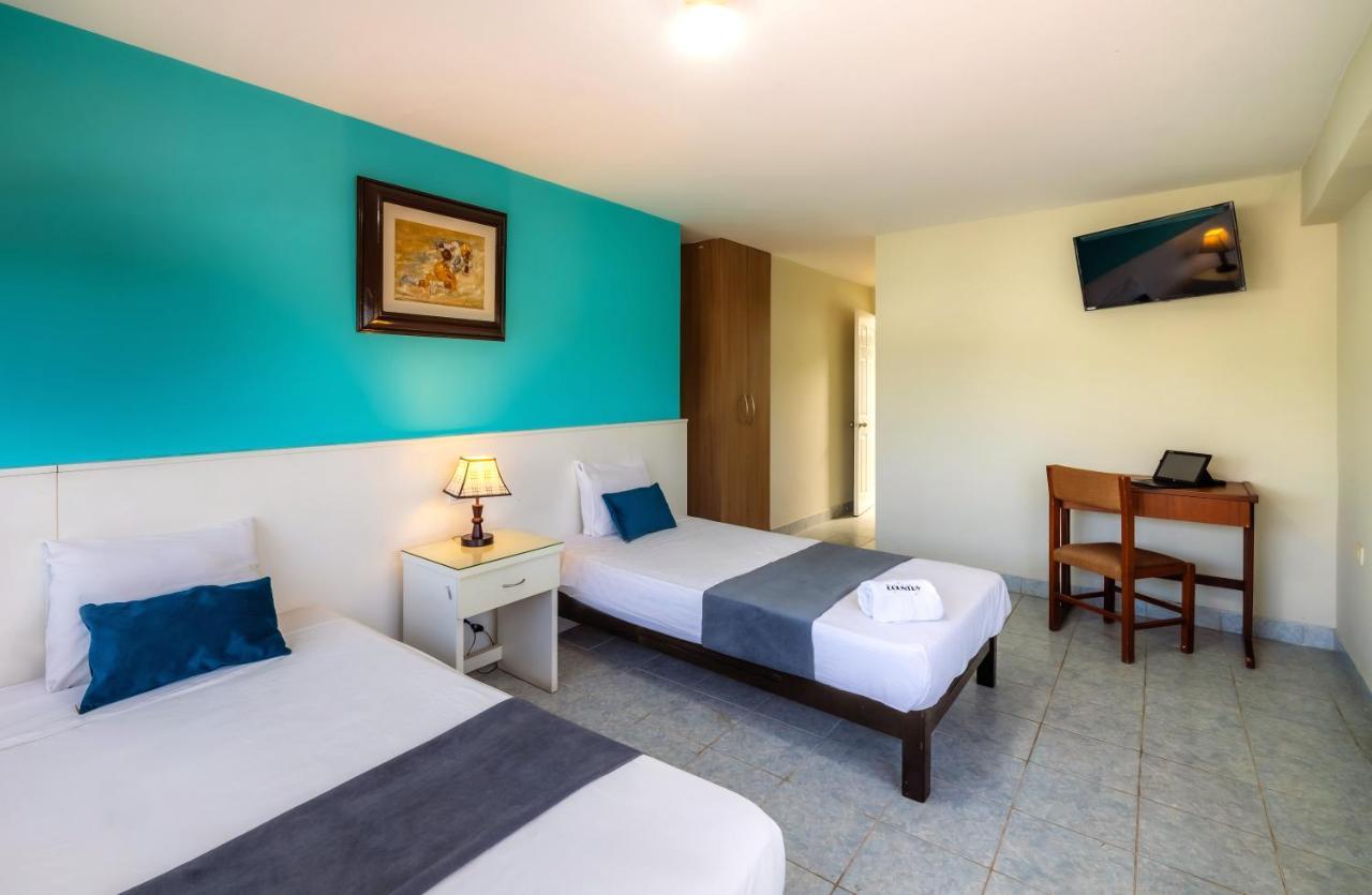 Hotel Country Trujillo Encalada Ngoại thất bức ảnh
