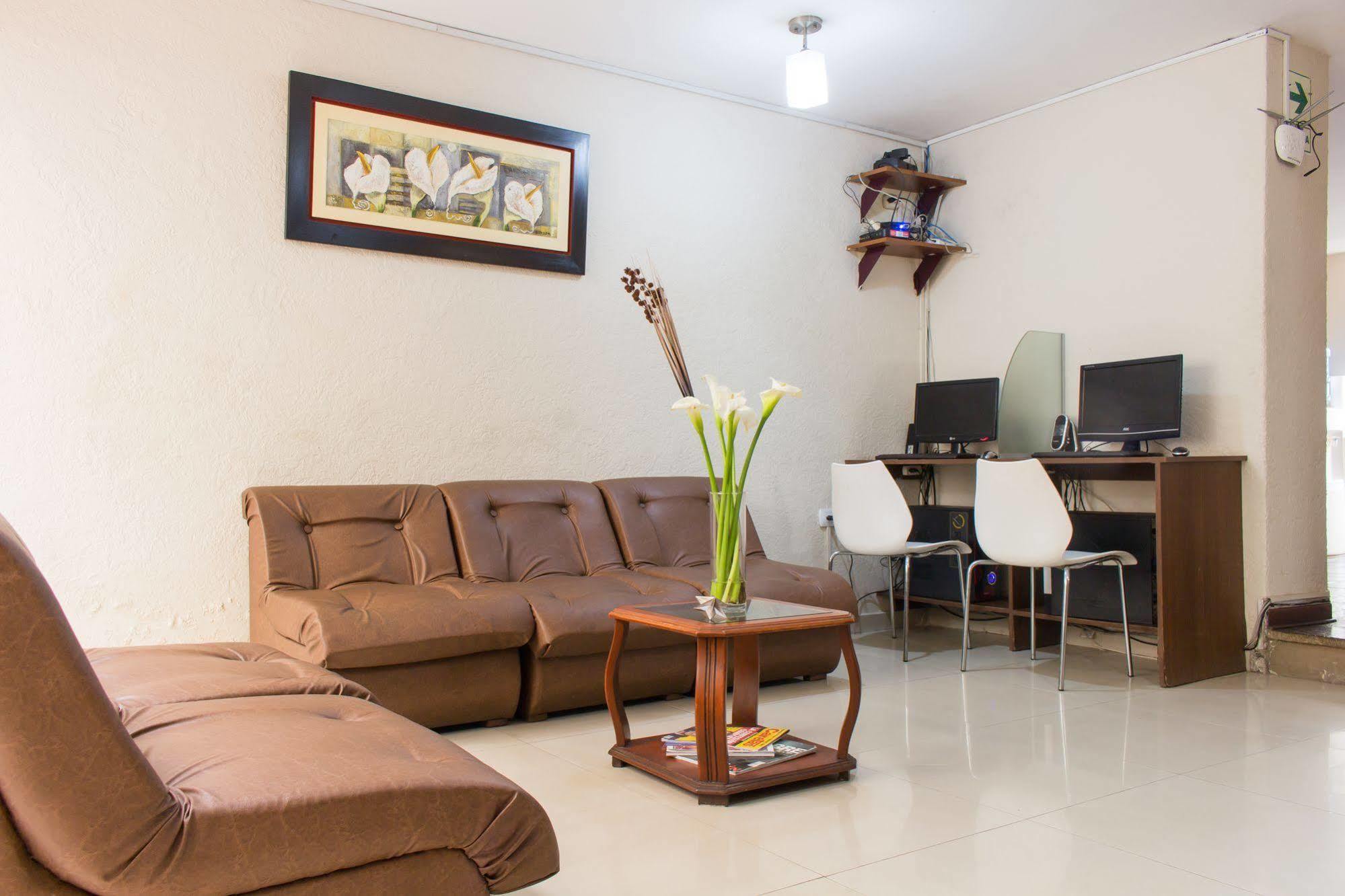 Hotel Country Trujillo Encalada Ngoại thất bức ảnh