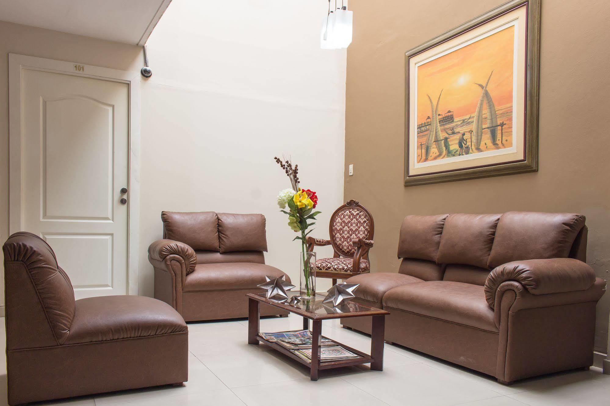 Hotel Country Trujillo Encalada Ngoại thất bức ảnh