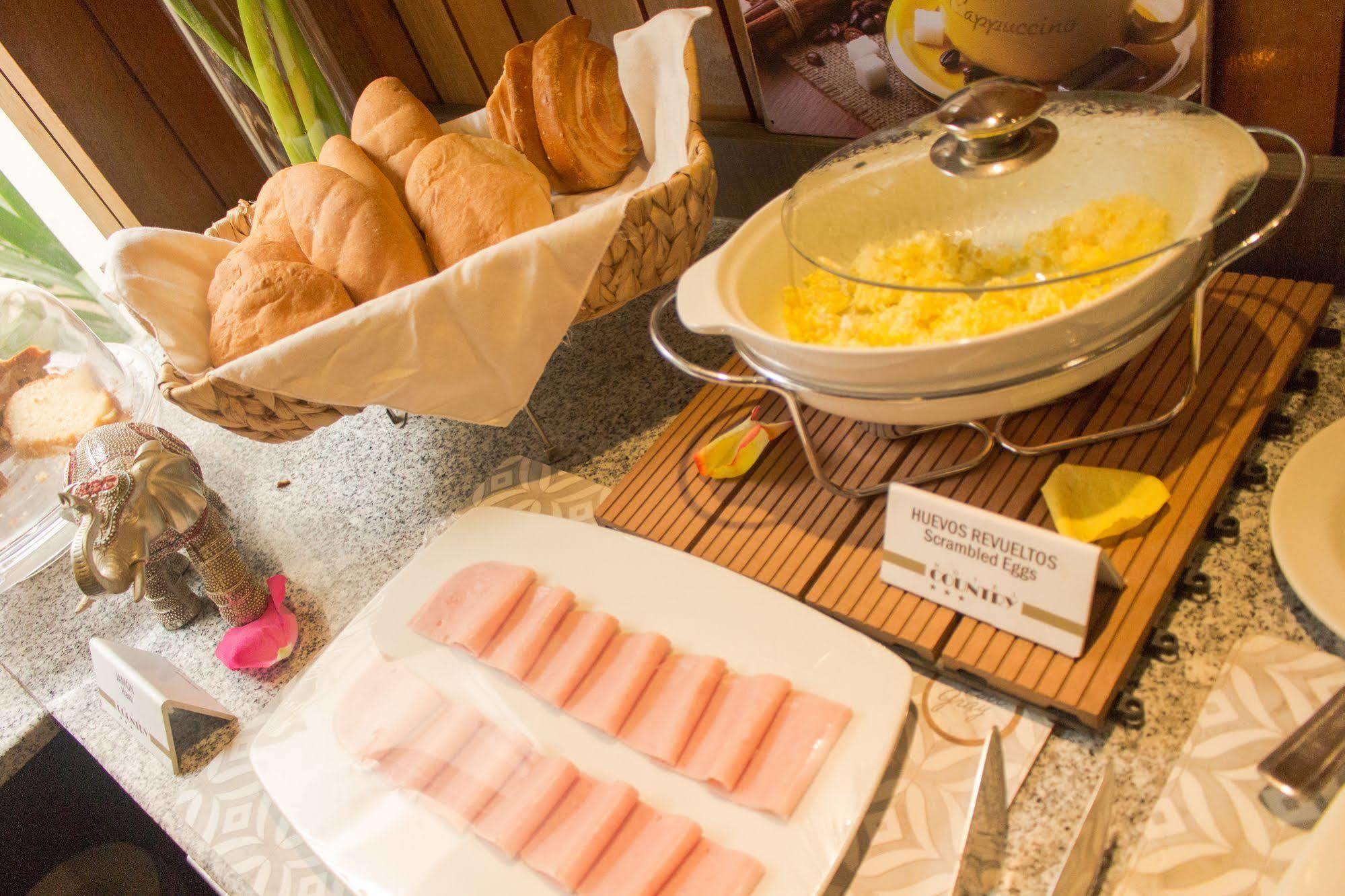 Hotel Country Trujillo Encalada Ngoại thất bức ảnh